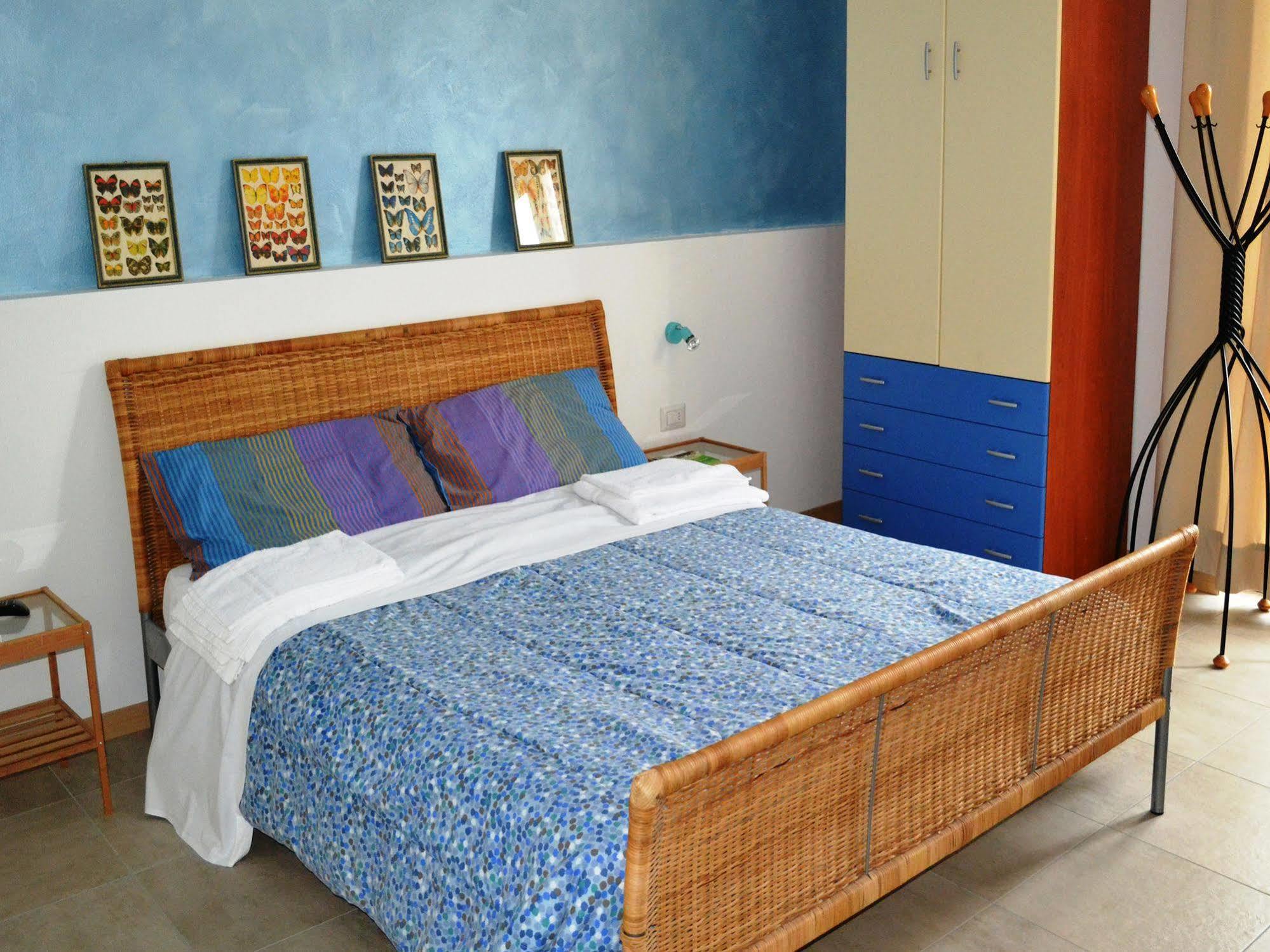 B&B Villa Monterosa Con Piscina Castronno Kültér fotó