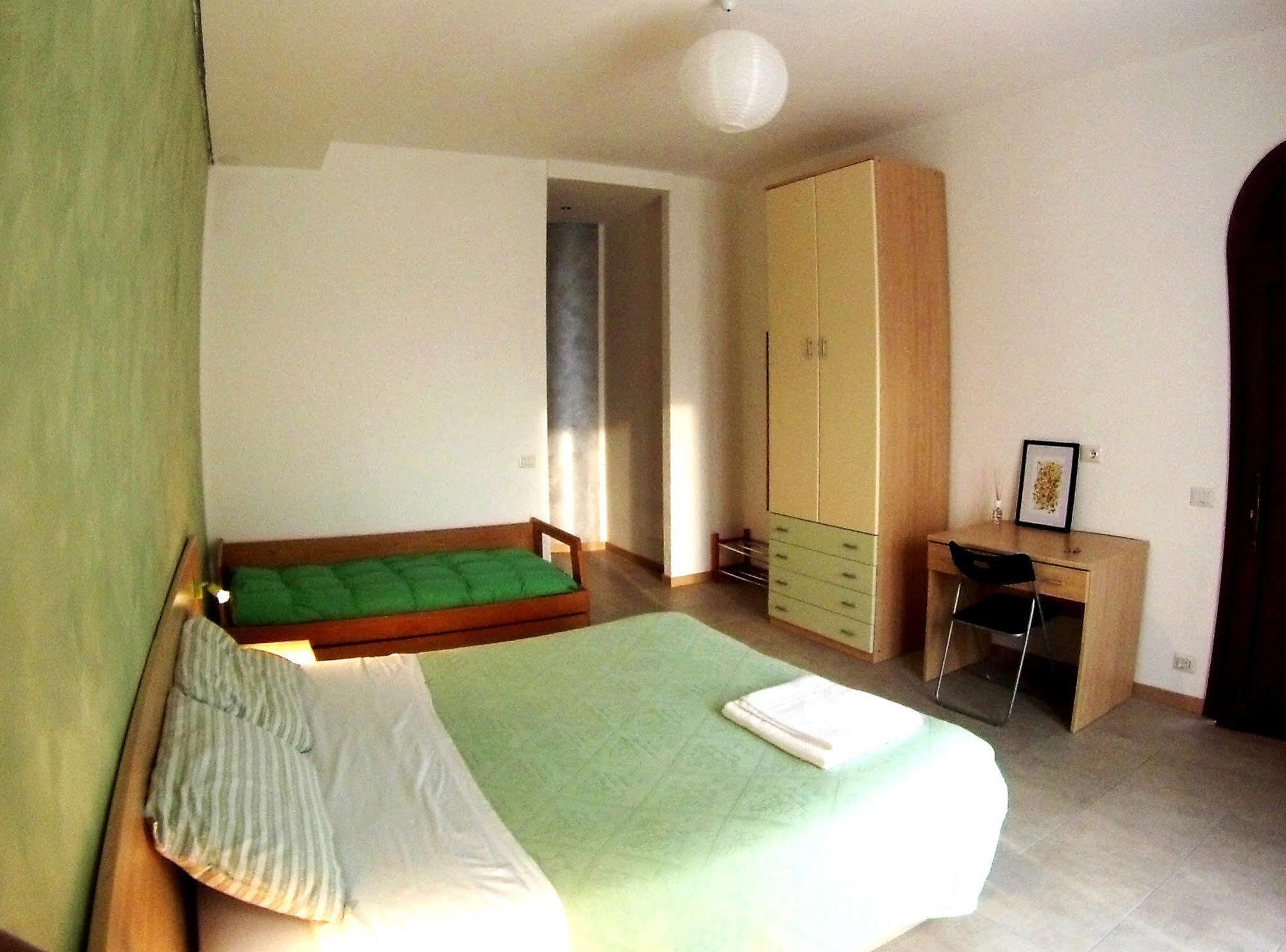 B&B Villa Monterosa Con Piscina Castronno Kültér fotó