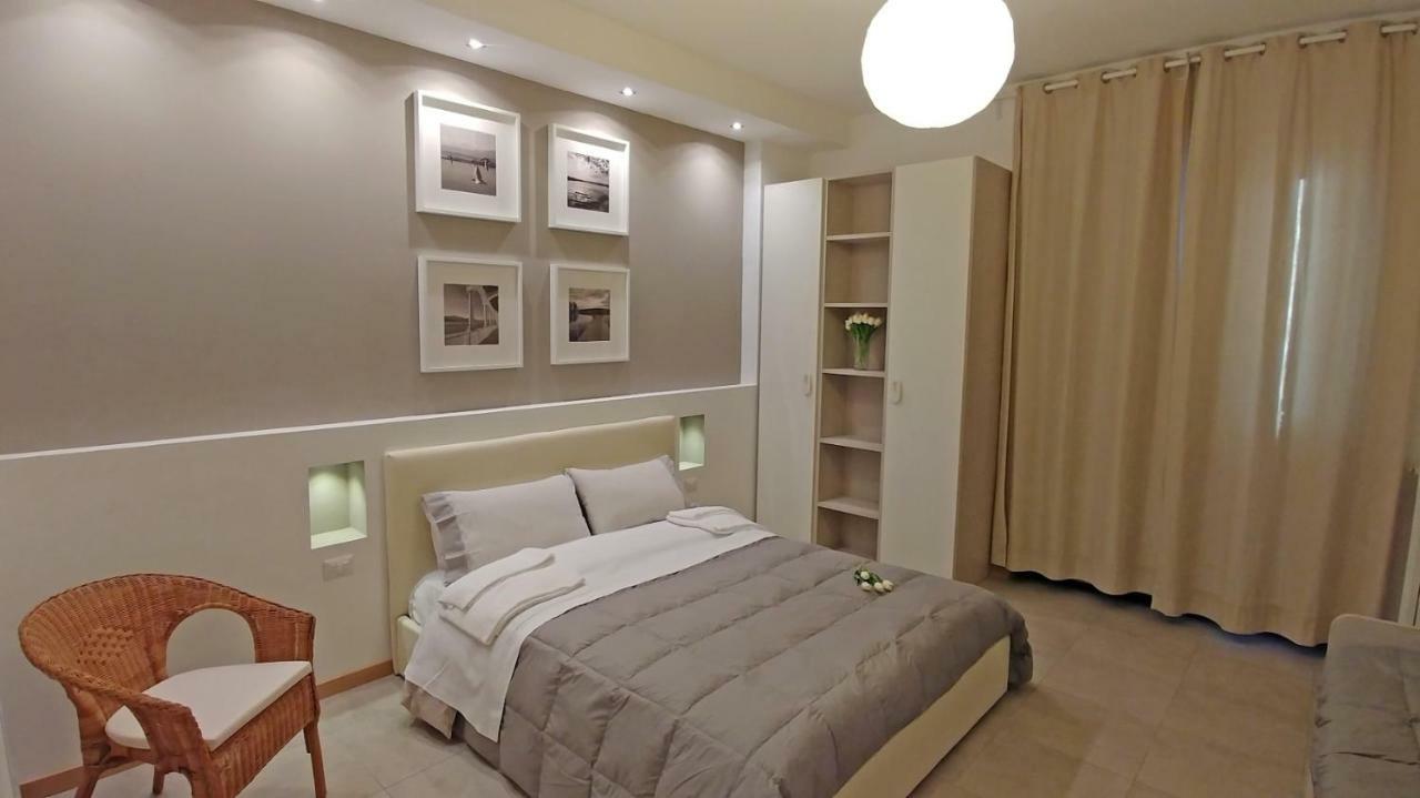 B&B Villa Monterosa Con Piscina Castronno Kültér fotó
