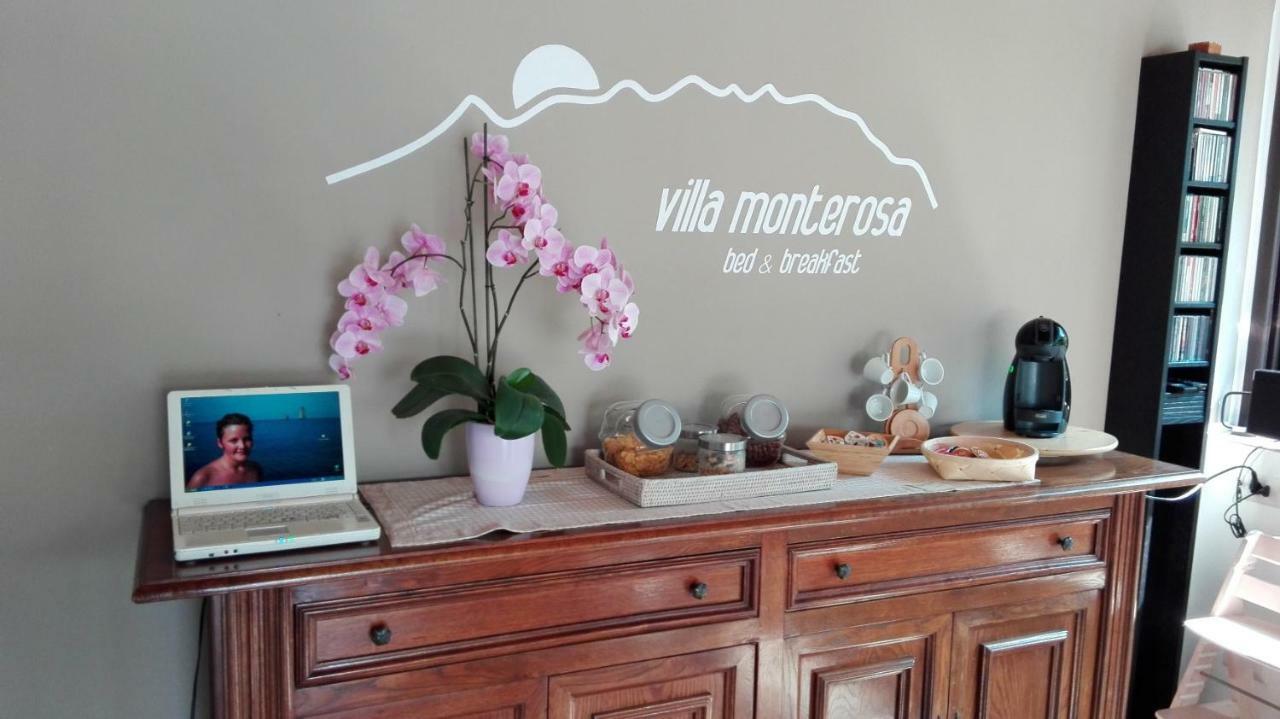 B&B Villa Monterosa Con Piscina Castronno Kültér fotó