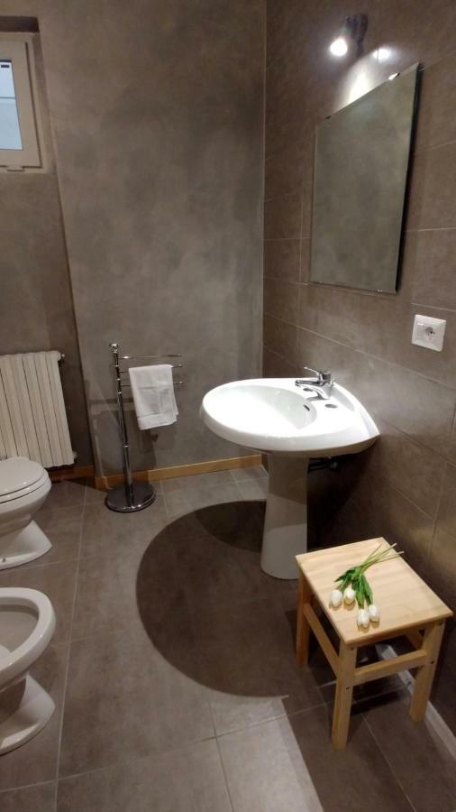 B&B Villa Monterosa Con Piscina Castronno Kültér fotó